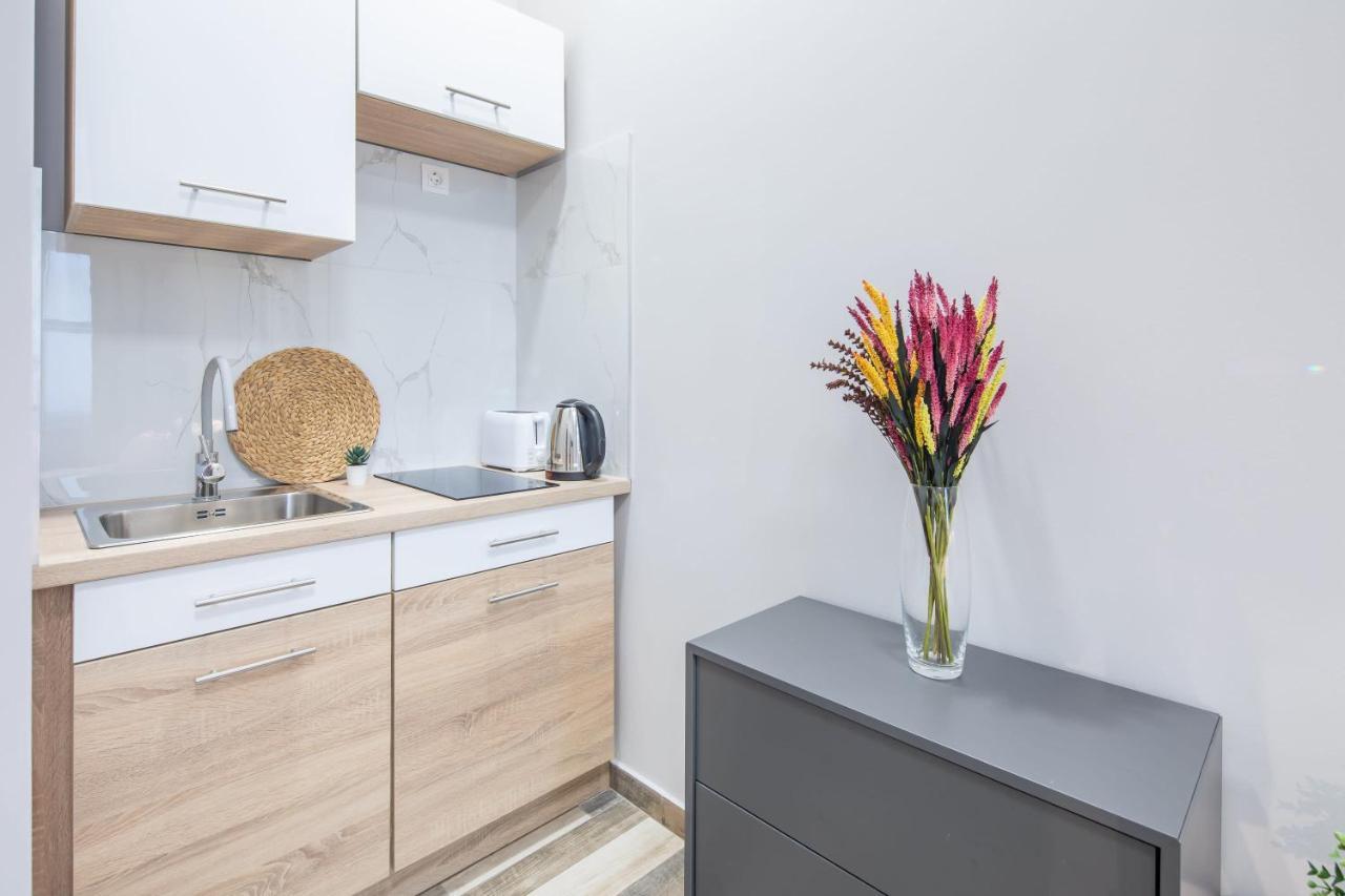 New - Central And Modern Studio بودابست المظهر الخارجي الصورة